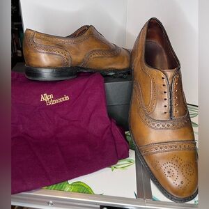 Allen Edmonds Men's Tan Brogue Oxfords